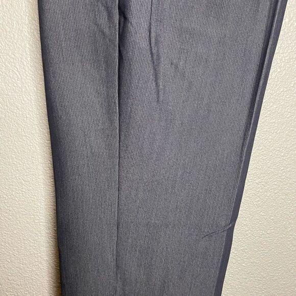 Van Heusen Studio Men Grey Slacks w/ Light White Stripes Size 36x30 - Picture 3 of 11